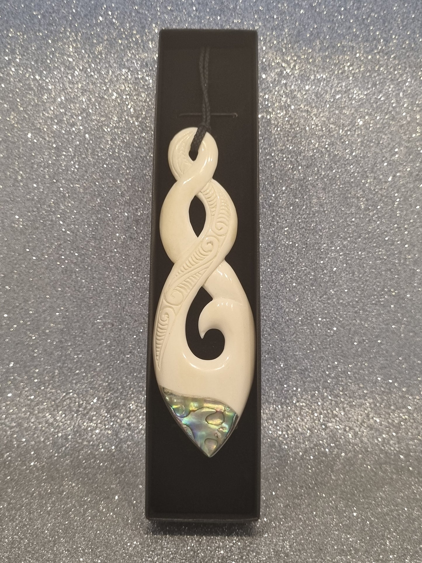 Pikorua Bone Carving with Paua