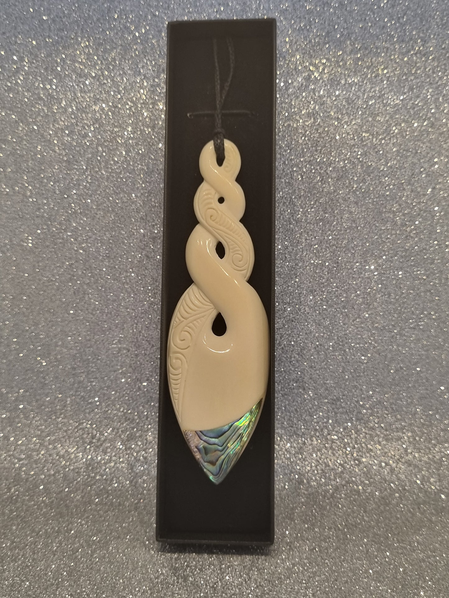 Pikorua Bone Carving with Paua