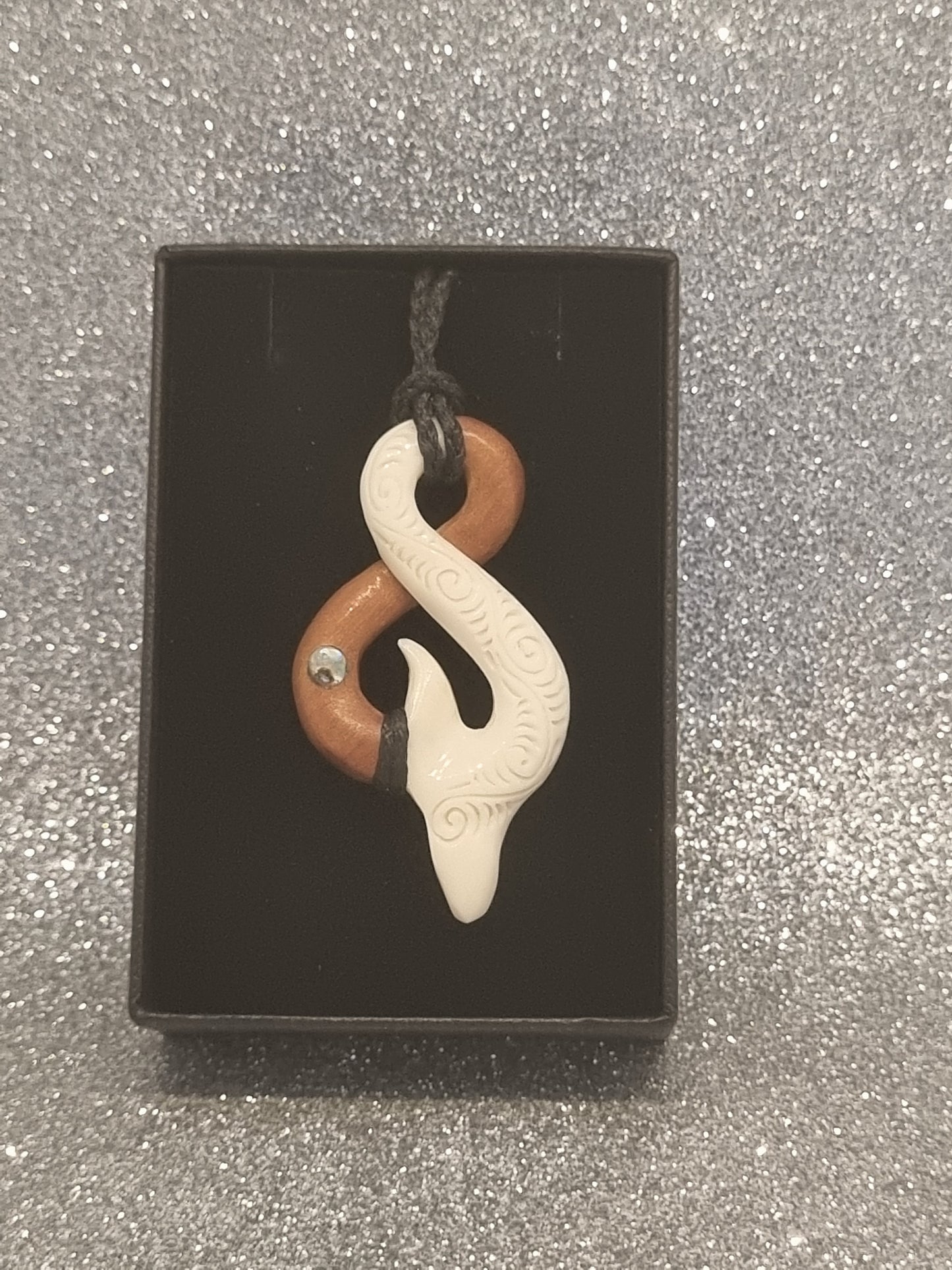 Pikorua Bone/Wood Carving (Small)