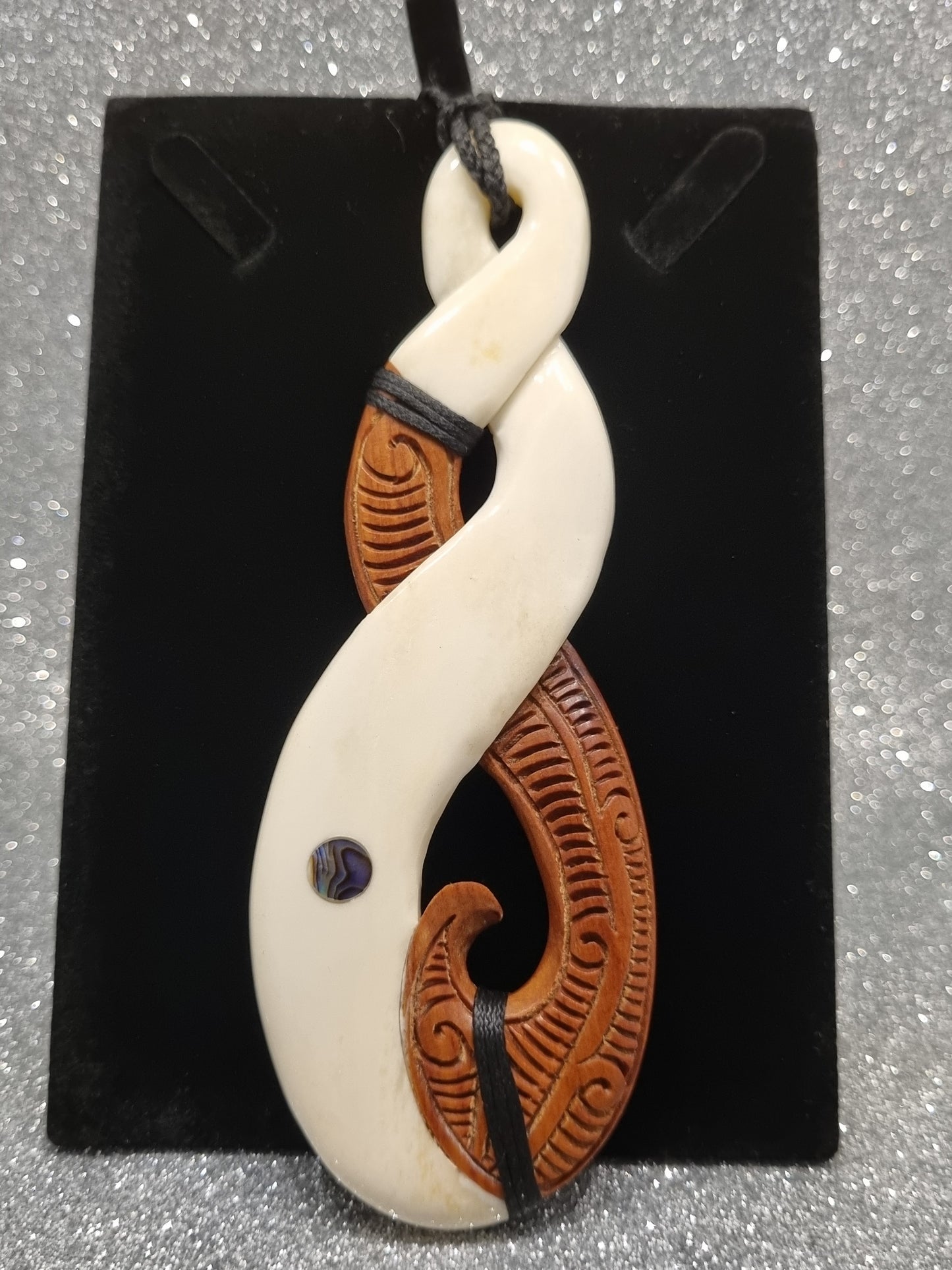 Pikorua (Wood/Bone) Carving