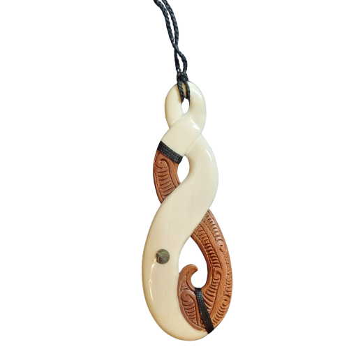 Pikorua Bone/Wood Carving